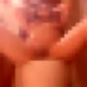 Nassira (19 ans) à Leudeville cherche un rencontre adulte ce soir