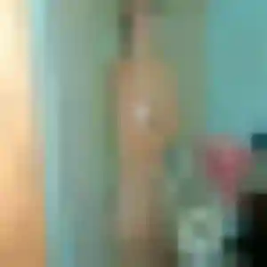 Découvre Ursula, 20 ans à Leyme en t'inscrivant