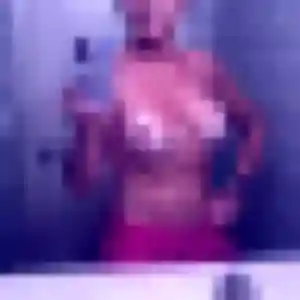 Contacte Jennifer, 21 ans à Lille en t'inscrivant