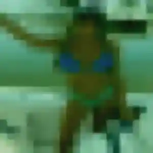 Joy, 22 ans, cherche un rencontre adulte à Limons