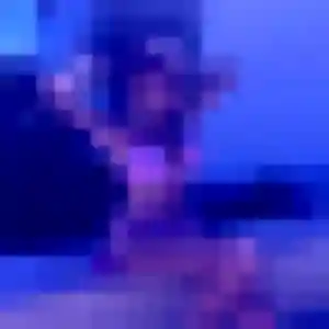 Marina, 19 ans, dispo pour rencontre adulte à Loray