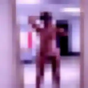 Téning (31 ans) à Lorquin attend un rencontre adulte aujourd'hui