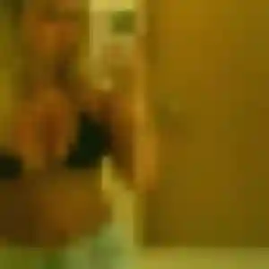 Roxane, 31 ans, dispo pour rencontre adulte à Lyons-la-Forêt