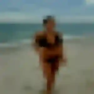 Photo de Djeneba à Mâlain (24 ans) - rencontre adulte anonyme