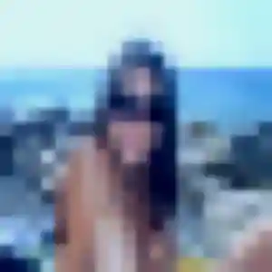 Divine (32 ans) à Mayet attend une rencontre rapidement