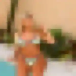Akua de Meynes, 19 ans - rencontre adulte sans prise de tête
