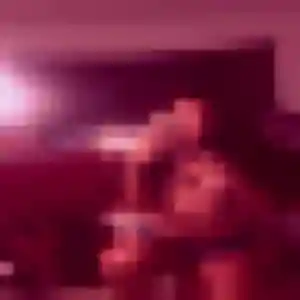 Louna, fille de 24 ans veut rencontre adulte à Meyras