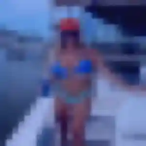 Hortense (22 ans) à Moisson cherche une rencontre rapidement