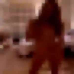 Découvre Uchenna, 27 ans à Monbazillac en privé