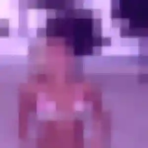 Sexy Gnilane, 35 ans à Montreux-Château - voir sa photo