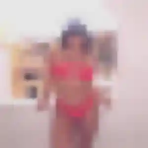 Aliyah, femme de 26 ans propose rencontre adulte à Montriond