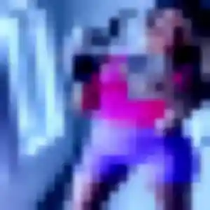 Téning, 34 ans, connectée à Montrottier pour une rencontre coquine