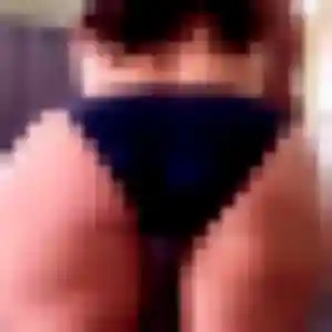 Sira (34 ans) à Moulle attend une rencontre ce soir