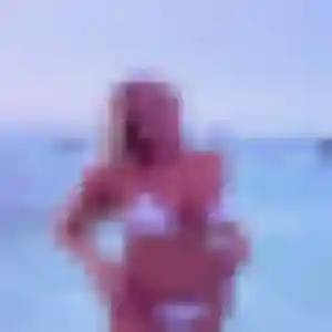 Malika (19 ans) à Mouroux attend un rencontre adulte maintenant