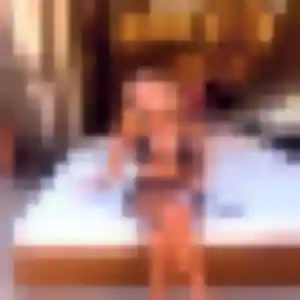 Malika, 20 ans, en ligne à Neufchâtel-en-Bray pour une rencontre coquine