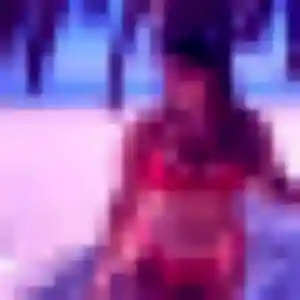 Eugénie, 22 ans, connectée à Neuville-en-Ferrain pour un rencontre adulte