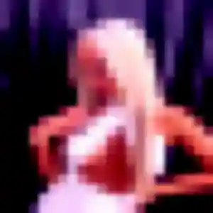 Célestine (19 ans) à Neuvy propose une rencontre ce soir