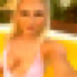 Folake, 19 ans, en ligne à Noisy-sur-École pour une rencontre coquine