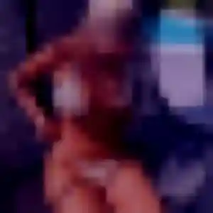 Rebecca, femme de 24 ans cherche rencontre adulte à Nyons