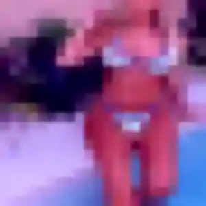 Coumba, 19 ans, connectée à Paris pour une rencontre coquine