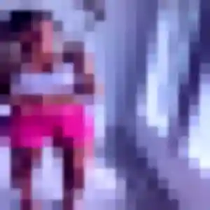Akinyi, 27 ans, en ligne à Péret pour un rencontre adulte