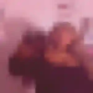 rencontre adulte à Perrex : photo de Ursula, 22 ans - accès libre
