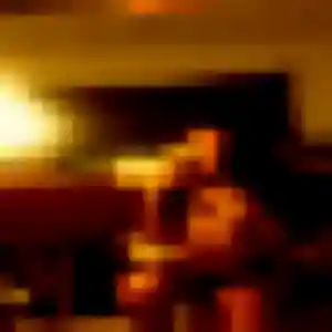 Folake, 21 ans, connectée à Petiville pour une rencontre coquine