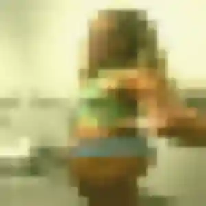 Photo sexy de Ehui, 26 ans à Plesnois - plan discret