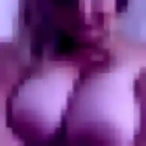 Adjoua, 22 ans, veut un rencontre adulte à Pleumeur-Bodou