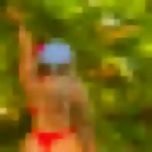 Ruth, 27 ans, en ligne à Ploemel pour un rencontre adulte