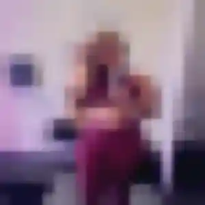 Ngozi, femme de 20 ans propose rencontre adulte à Plouézec