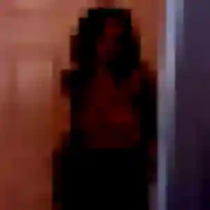 Découvre Linda, 25 ans à Pompignac gratuitement