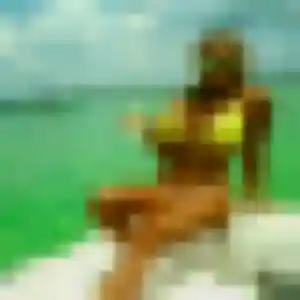 Photo sexy de Ursula, 23 ans à Pordic - plan discret