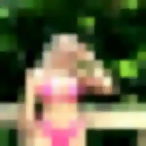 Takha, 37 ans, connectée à Queige pour une rencontre coquine