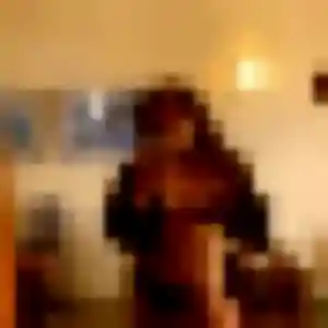 rencontre adulte à Quevillon : photo de Lina, 20 ans - accès libre