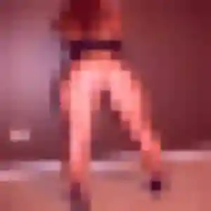 Belle Cassandra, 32 ans à Queyrac - voir sa photo