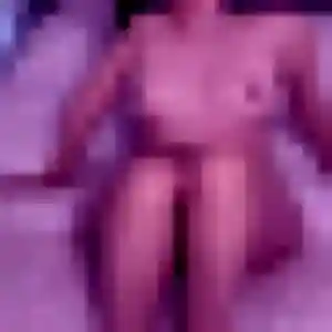 Capucine, 20 ans, dispo pour rencontre adulte à Rânes