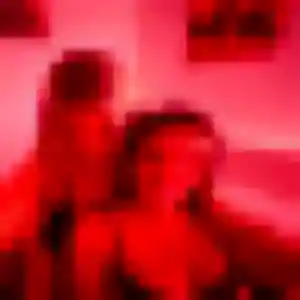 Ursule, 20 ans, connectée à Réding pour un rencontre adulte