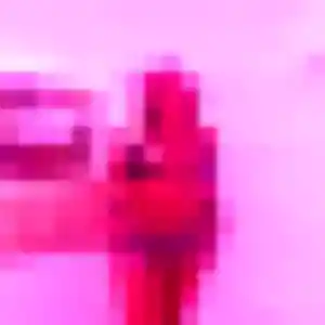Rejoins Adwoa, 21 ans à Ribemont en privé