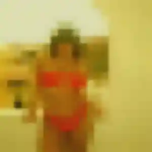 Sira, 33 ans, en ligne à Rieupeyroux pour une rencontre coquine
