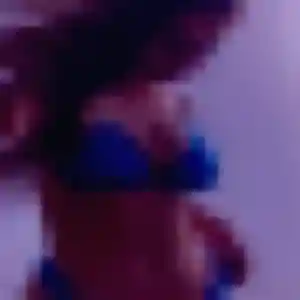 Quetsia (21 ans) à Rivery cherche une rencontre ce soir
