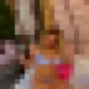 Ludivine (36 ans) à Rodelle propose un rencontre adulte aujourd'hui