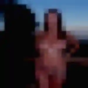 Capucine, 21 ans, cherche un rencontre adulte à Rontalon