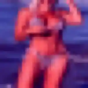 Suzanne, femme de 25 ans cherche rencontre adulte à Roulans