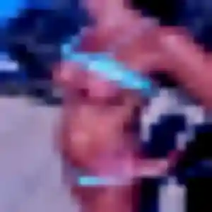 Régine, 23 ans, connectée à Saignon pour une rencontre coquine