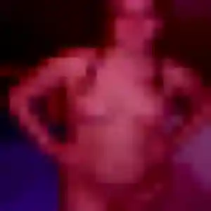 Aminata, 37 ans, en ligne à Saint-Alban-de-Montbel pour une rencontre coquine