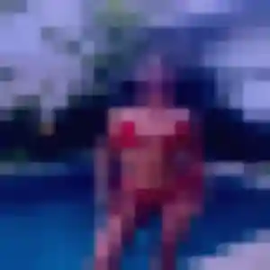 Blessing, 29 ans, en ligne à Saint-Claud pour une rencontre coquine