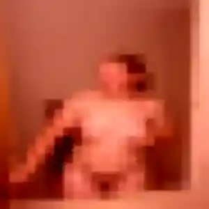 Vanessa, 21 ans, veut un rencontre adulte à Saint-Haon-le-Vieux