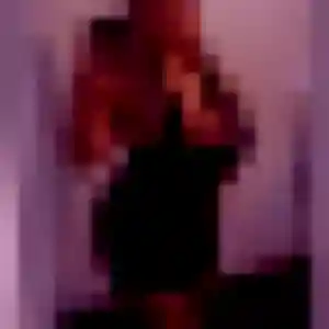 Sexy Esi, 21 ans à Saint-Mammès - voir sa photo