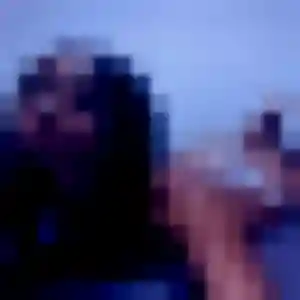 Esi, 33 ans, connectée à Saint-Martin-la-Sauveté pour une rencontre coquine